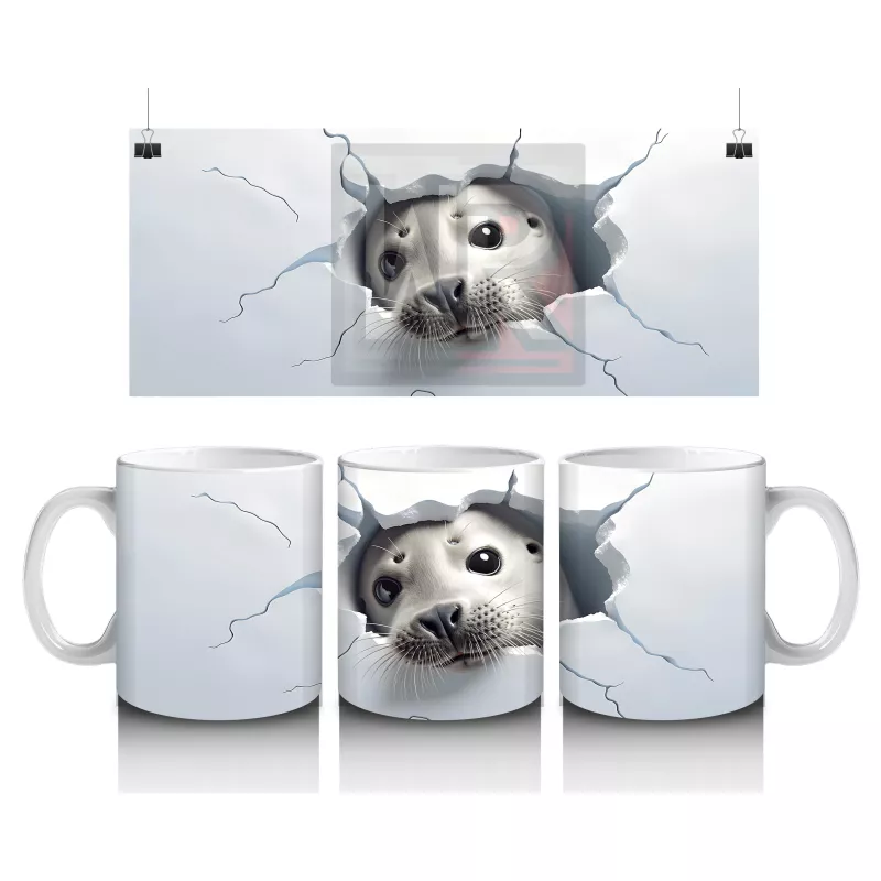 Beyaz Çatlak Duvar Arasında Sevimli Fok Balığı - Baskılı kahve kupası