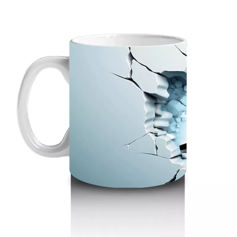 Çatlak Duvar Arasından Bakan Tatlı Penguen – Baskılı Kahve Kupası - 2