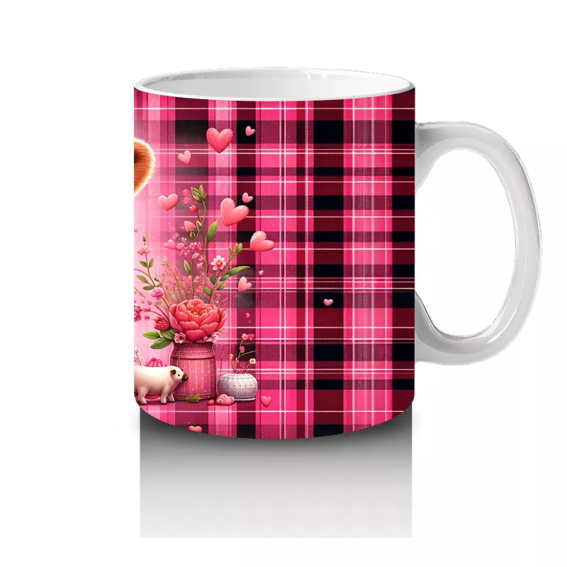 Kalplerle Süslenmiş Kareli Fon Önünde Tatlı Buzağı – Baskılı Kahve Kupası - 4