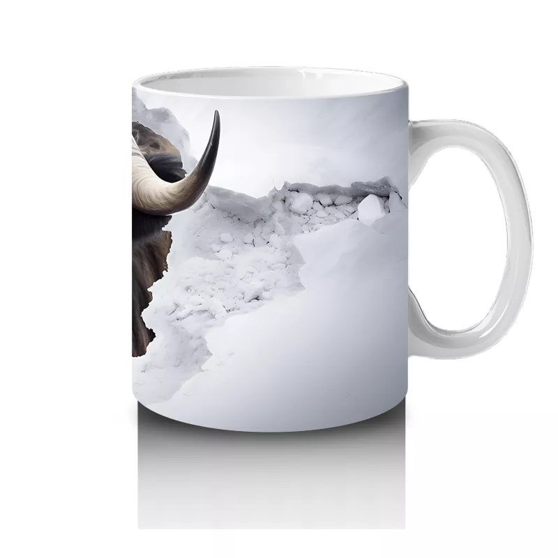 Karlı Dağların Önünde Yaban Öküzü – Baskılı Kahve Kupası - 4