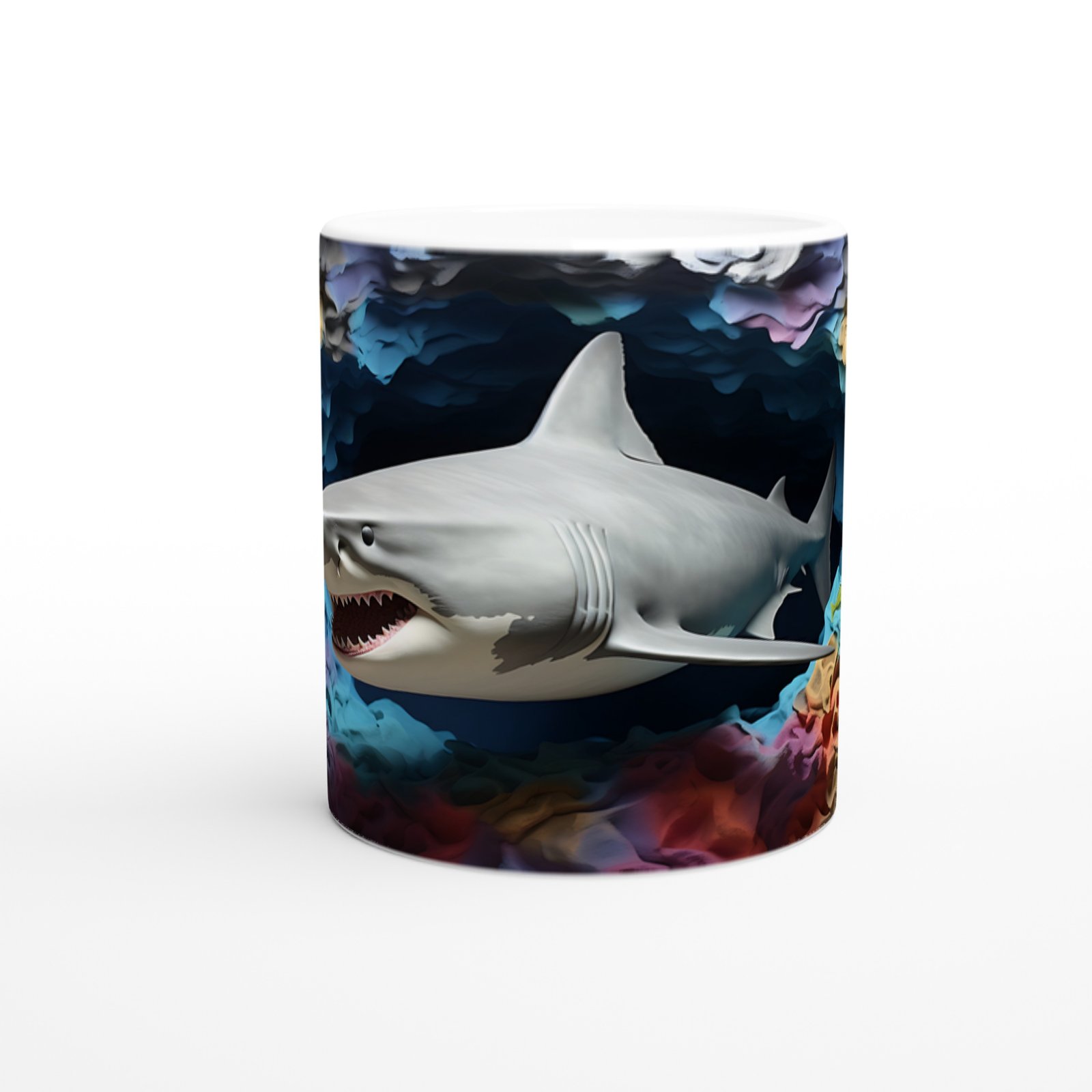 Renkli Mercanlar Arasında Yüzen Köpekbalığı Su Altı Temalı Kupa Bardak