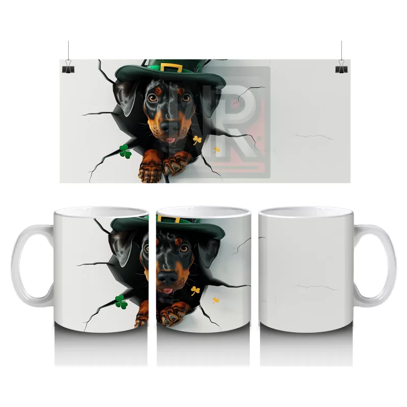 St. Patrick Şapkalı Çatlak Duvardan Bakan Dachshund – Baskılı Kahve Kupası