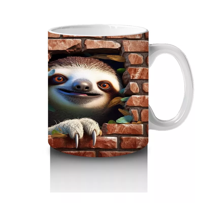 Tuğla Duvar Önünde Gülümseyen Tembel Hayvan – Baskılı Kahve Kupası - 4