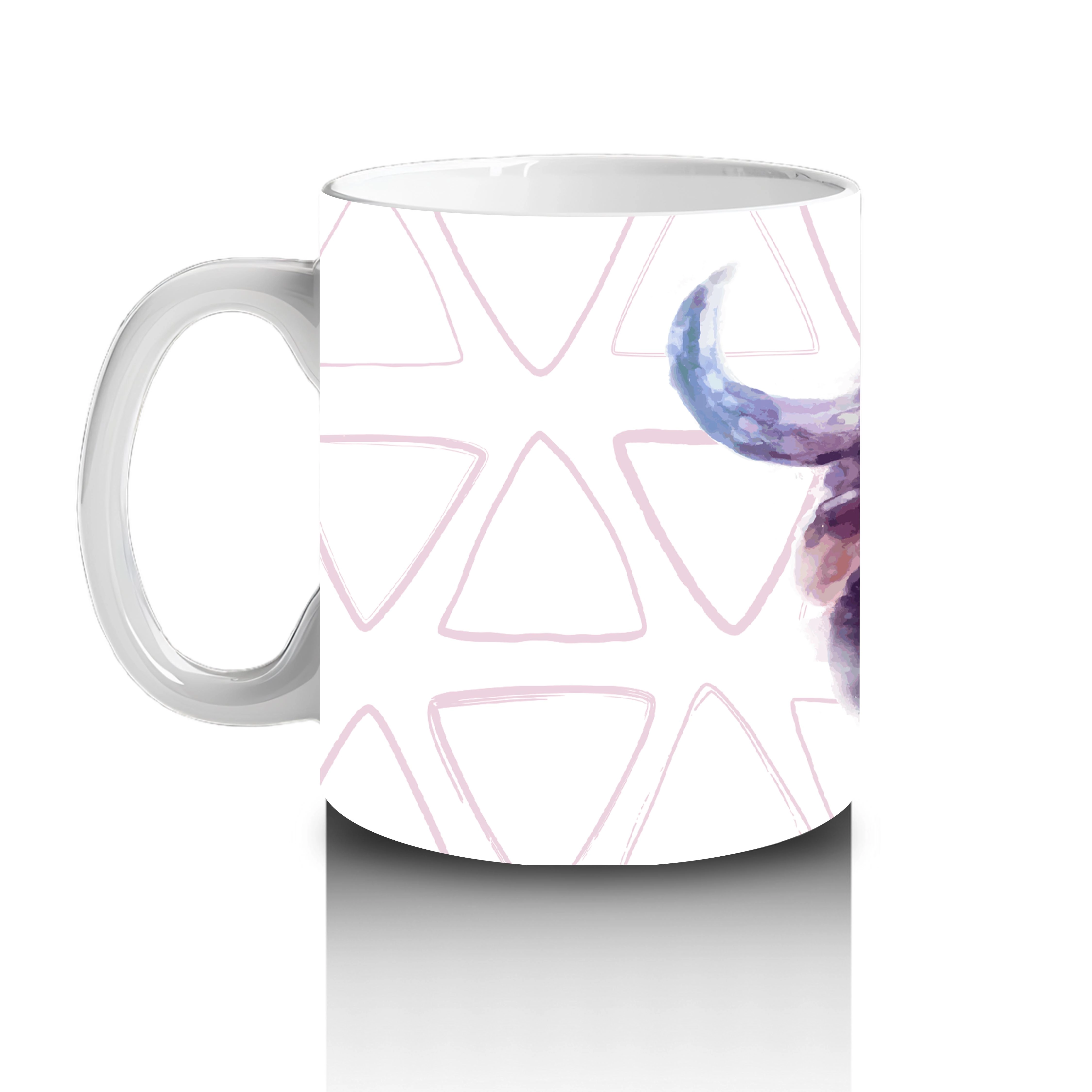 Üçgen Desenli Arka Planda Suluboya Tarzı Manda İllüstrasyonu - Baskılı kahve kupası - 2