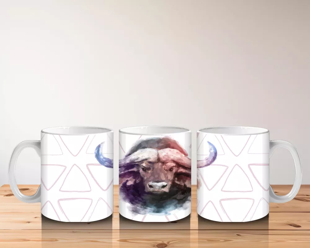 Üçgen Desenli Arka Planda Suluboya Tarzı Manda İllüstrasyonu - Baskılı kahve kupası - 5