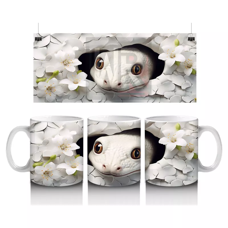 Yaprakların Arasında Meraklı Gözlü Yılan – Baskılı Kahve Kupası