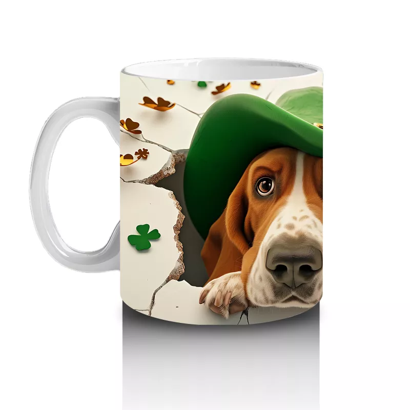 Yeşil Şapkalı Basset Hound Figürü ve Yonca Detayları - Baskılı kahve kupası - 2